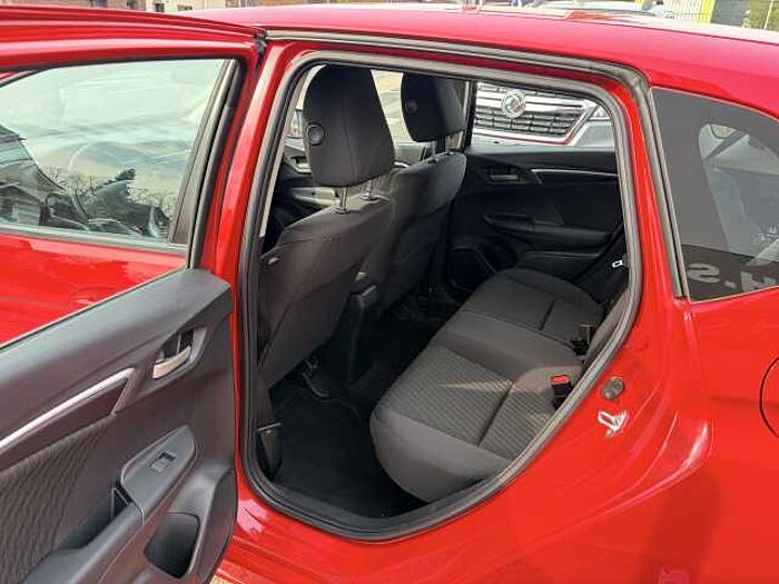 Honda Jazz 1.5 i-VTEC CVT Dynamic