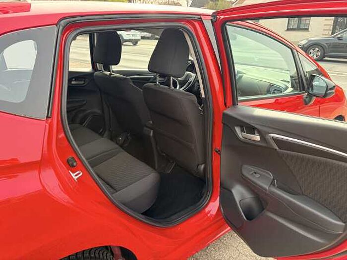 Honda Jazz 1.5 i-VTEC CVT Dynamic