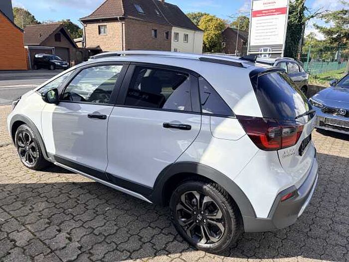 Honda Jazz Hybrid e: HEV 1.5 i-MMD Crosstar Advance