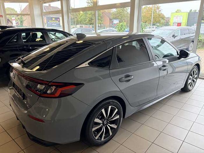 Honda Civic e: HEV 2.0 i-MMD Hybrid Elegance